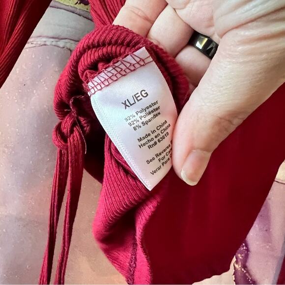 5/$30 One Step Up Ruched Side Long Sleeve Top Red XL - Picture 4 of 4